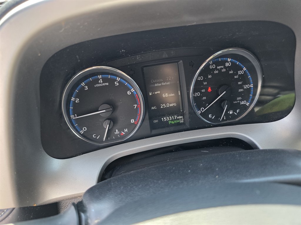 2016 Toyota RAV4 Limited - Photo 8