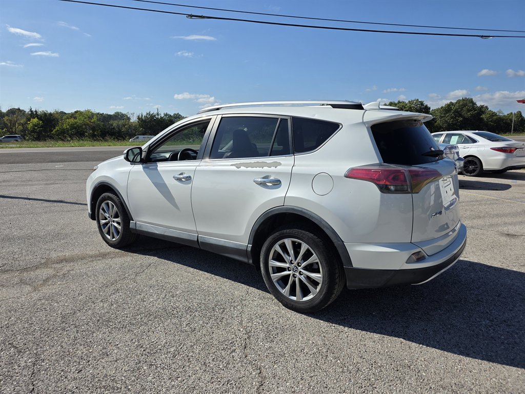 2016 Toyota RAV4 Limited - Photo 11